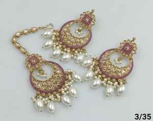 INDIEN MEHNDI POLONAIS TRADITIONNEL ET À LA MODE AVEC BOUCLES D'OREILLES DE PERLES ET ENSEMBLE MANGTIKKA POUR FEMMES ET FILLES - Product Image 3