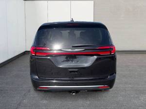Autos Chrysler Pacifica Hybrid Touring L Touring L 4dr Mini-Van usados con volante a la izquierda y a la derecha en venta - Product Image 3