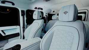 USADO 2023-2025 AMG G63 V8 FACE/CARBON/NIGHT/577HP 4.0L TRANSMISIÓN AUTOMÁTICA DE 9 VELOCIDADES - Product Image 2