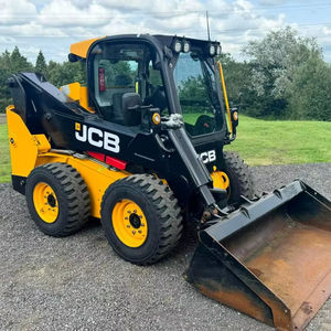 Chargeuse compacte JCB 300 Eco Powerboom, moteur diesel Bosch pour les roues de pompe, capacité de levage élevée, hydraulique pour les charges lourdes - Product Image 1