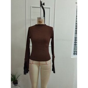 Blusa de Manga Larga para Mujer con Cuello Semialto y Detalle de Encaje en las Mangas, 37603 - Café - Product Image 4
