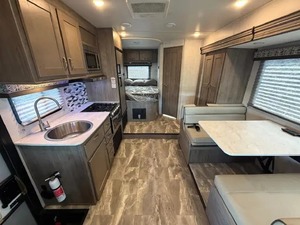Vendedor Verificado de G-u-l-f S-t-r-e-a-m C-o-n-q-u-e-st 6238 Usado del 2024, Listo para Viajar - Product Image 5