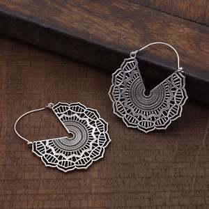 Pendientes de Aro con Mandala Tribal, Pendientes de Plata 925 para Mujer, Acabado en Plata Oxidada, Joyería Floral, Pendientes al por Mayor - Product Image 5