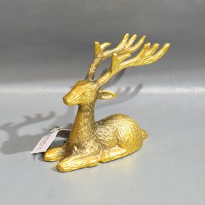 Elegante adorno de ciervo de aluminio dorado de Reno sentado nórdico para decoración de escritorio y decoración navideña - Product Image 4