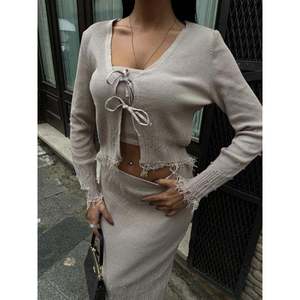 Conjunto de Tres Piezas Ferry Pearl Bohemian 9879 Tejido de Punto Detallado - Product Image 3