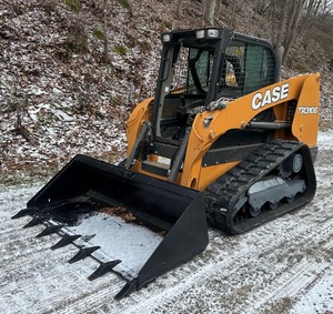 รถตักล้อยาง/รถตักตีนตะขาบ รุ่น 022 Case TR310B: ประสิทธิภาพขั้นสูงและพลังอเนกประสงค์ - Product Image 1