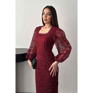 Robe en dentelle bordeaux pour femme Elisa Fashion avec détails en guipure - Product Image 3