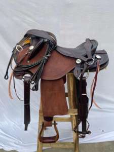 ชุดอานม้าหนังแท้สไตล์ตะวันตกพร้อมงานศิลปะ ทำจากไม้คุณภาพพรีเมียม |   ชุดอุปกรณ์ขี่ม้าทำมือจากเหล็กกล้าไร้สนิม พร้อมชุดตะขอเกี่ยวฟรี - Product Image 6