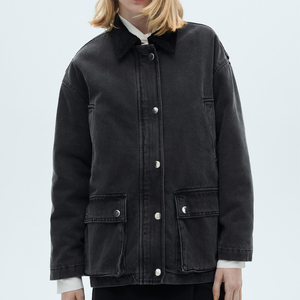 Chaqueta Utilitaria Negra para Mujer con Cuello de Pana en Contraste, Chaqueta de Trabajo Informal con Múltiples Bolsillos para un Estilo Moderno y Diario - Product Image 2