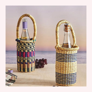 Porte-bouteille de luxe tissé à la main en rotin naturel et jonc de mer motif animal moderne pour anniversaire ou vacances - Product Image 3