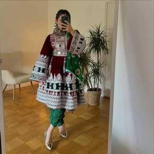 Robe afghane brodée à la main de qualité supérieure pour femmes, vintage, avec des applications de paillettes, respirante, indienne, pakistanaise, longueur genou, coupe trapèze - Product Image 6