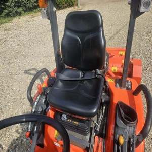Venta caliente para 35HP-70HP Garden Tractor 50HP Rated Front End Loader Retroexcavadora 4WD 2WD Ruedas Bomba Engranaje usado para la venta - Product Image 4