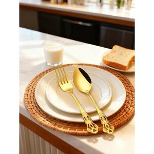 Juego de Cubiertos de Madera de Lujo para Bodas, Diseño de Mango Barroco Ornamentado para Comidas Elegantes, Ecológico - Product Image 4
