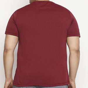 เสื้อยืดโลโก้ขนาดพลัสไซส์พร้อมคอกลมและคุณสมบัติป้องกันการเกิดขน - Product Image 3