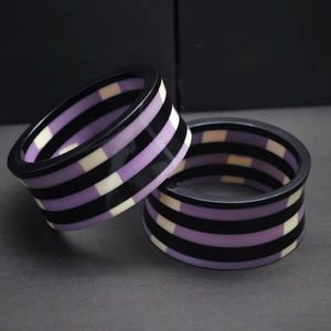 Pulseras y brazaletes de resina de joyería de moda, brazalete de resina personalizado brillante en colores únicos, tamaño ajustable para uso diario de mujeres - Product Image 1