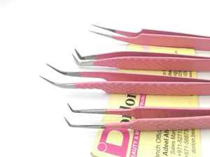 Pinzas de pestañas recubiertas de Color Rosa Agarre de diamante Punta de fibra Pinzas de extensión injertadas Volumen Curvado Pinzas de belleza de pestañas de 45 grados - Product Image 4