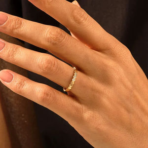 Alliance en or jaune 14 carats certifiée avec 3 diamants de taille ronde cultivés en laboratoire, plaquée or rose, cadeau d'anniversaire pour filles - Product Image 5