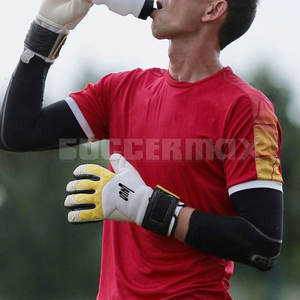 Guantes de portero de alta calidad Guantes de portero de tamaño adulto Guantes de portero de poliéster Guantes de equipo de portero - Product Image 6