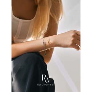 Bracciale con Ciondolo Intrecciato Placcato Oro 18K, Impermeabile e Antiossidante, Regalo per Lei - Product Image 3