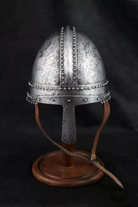 Casco vikingo medieval temprano, portátil con casco griego Cuchillas de acero, cuchillos industriales DIY, soporte de personalización OEM - Product Image 6