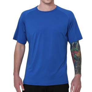 เสื้อโพลีเอสเตอร์แบบซับเหงื่อสำหรับผู้ชายเสื้อสำหรับใส่ไปยิมฟิตเนสแบบลำลองน้ำหนักเบา - Product Image 1