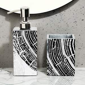 Ensemble de salle de bain en bois d'inspiration vintage avec détails émaillés avec distributeur et gobelet pour un attrait classique de l'Inde - Product Image 4