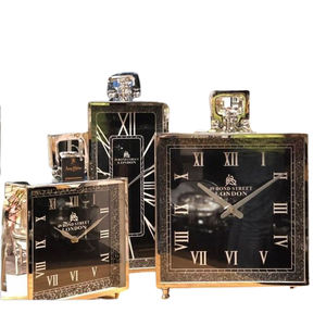 Ensemble de 3 Horloge de Table Acier Inoxydable Métal Mouvement à Quartz Moderne de Haute Qualité Horloge de Table Forme Carrée Design - Product Image 1