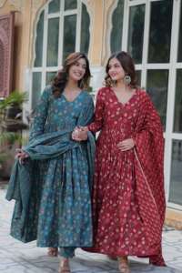 ชุด anarkali ตาข่ายนุ่มพร้อมขอบลูกปัดและ dupatta ที่พลิ้วไหวสำหรับการชุมนุมทางจิตวิญญาณและการเยี่ยมชมวัด - Product Image 2