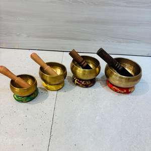 Bol chantant en métal en bronze d'inspiration himalayenne artisanat bouddhiste traditionnel pour la guérison des chakras et la thérapie de bain sonore - Product Image 2