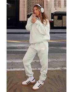 Ensemble de survêtement long brodé uni pour femme, 2 pièces, hiver - Product Image 1