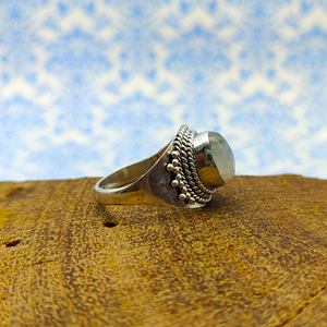 Joyería fina de Plata de Ley 925, anillo de forma ovalada bellamente diseñado, piedra lunar arcoíris, piedras preciosas, cabujón, corte informal para boda - Product Image 5