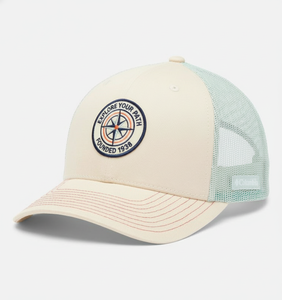 Gorra Trucker Beige Marca Columbia con Parche de "Explore More", Perfecta para Uso Casual y al Aire Libre - Product Image 4