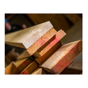 Vigas y Tablas de Madera de Abeto – Madera Resistente para Estructuras, Techos y Proyectos de Construcción - Product Image 3