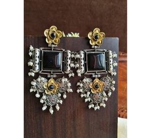 Boucles d'oreilles lustre marron double ton en argent sur mesure de qualité supérieure belle fleur légère en forme de balancent pour la fête de mariage - Product Image 1