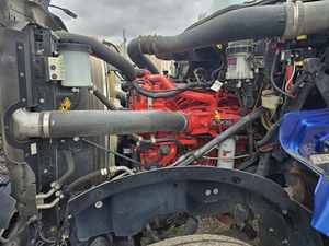 OFERTA ESPECIAL: Camión Semirremolque HX Sleeper 2022 USADO EN EXCELENTES CONDICIONES - Dormitorio de 73 pulgadas con techo medio, 565 HP, transmisión manual de 18 velocidades, envío puerta a puerta - Product Image 6