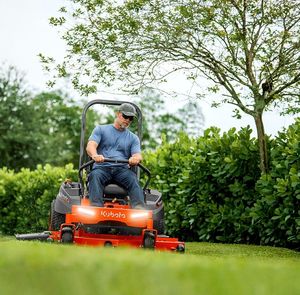 Cortacésped de giro cero serie Kubota Z200 - Product Image 6