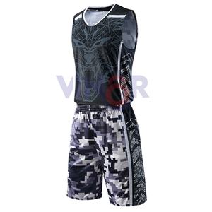 ชุดบาสเก็ตบอลพิมพ์ลายดิจิทัลแบบกำหนดเอง ราคาประหยัด แฟชั่นปี 2025 สำหรับผู้ชาย ไซส์พลัส ผลิตจากโพลีเอสเตอร์ 100% พร้อมโลโก้แบบกำหนดเอง - Product Image 4