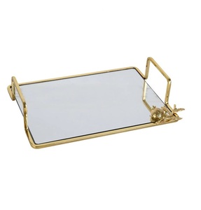 Beat Selling Plateau décoratif de Noël en métal avec base en miroir Nouveau style en plateau en métal au prix de gros et plat de service. - Product Image 5