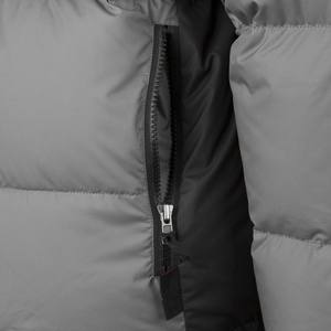 Nouvelle vente de vêtements d'extérieur d'hiver de haute qualité veste bouffante chaude personnalisée en usine veste en duvet courte à capuche légère - Product Image 6