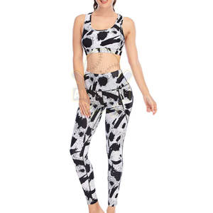 Último diseño Spandex Poliéster Mujeres Yoga Set Cómodo Mujeres Yoga Set Gym Wear Mujeres Yoga Set - Product Image 1