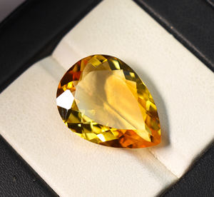 Citrine naturelle de Madeira, taille poire facettée, 20x15x7 mm, 11,33 carats - Product Image 3