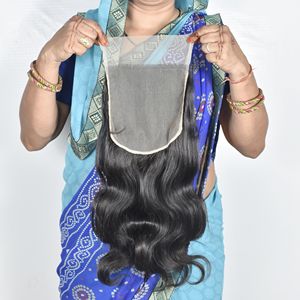 Superbe nouvelle qualité supérieure, styles de cheveux humains indiens, closure bodywave, soyeux, lisse, doux, brillant, naturellement exporté, disponible à la vente - Product Image 2