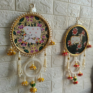 Surtido de madera Ganesha Pichwai vaca colgante de pared para Diwali puertas y paredes decoración inauguración de la casa y buena suerte regalo Diwali entrada - Product Image 1