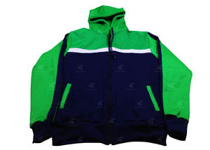 เสื้อฮู้ดดี้ผู้ชายสไตล์ซับลิเมชั่นแบบกำหนดเองล่าสุด ผ้าโพลีเอสเตอร์ผสมคอตตอนฟลีซ เสื้อฮู้ดดี้แบบสวมหัว รับผลิตตามแบบ OEM พร้อมโลโก้สตรีทแวร์ - Product Image 4