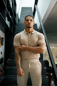Haute vente Golf classique Taupe Polo avec bouton tonal et broderie 100% coton Gym athlétique et tenue décontractée hommes polos - Product Image 4