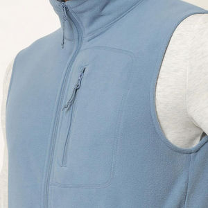 100% Polyester Polaire Doublé Gilet Surdimensionné Sans Manches Soft Shell Veste Chaude Fermeture Éclair Vers Le Bas Gilet Survêtement avec Poches et Logo - Product Image 4