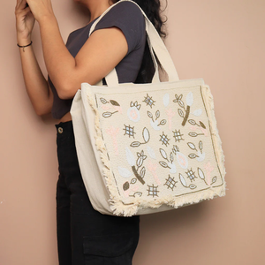 Venta al por mayor Playa Verano Nuevos bolsos casuales Tejido de cuentas de madera Mujeres Bolso de mano Señoras Bolso de hombro de moda por glowin fashion - Product Image 5