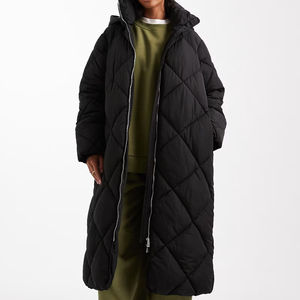 Chaqueta Acolchada de Invierno para Mujer, Informal, Cálida, con Logotipo Estampado en la Parte Delantera, de Algodón Transpirable y Resistente al Viento, Precio al por Mayor - Product Image 3