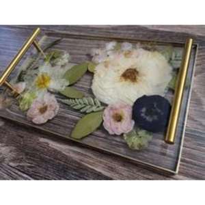 Plateau de service en résine artistique pour les mariages ou les cadeaux de pendaison de crémaillère présentant un mélange étonnant de beauté et de fonction - Product Image 5