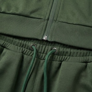 Tenue de sport tendance pour homme, vêtements de sport actifs, légers, flexibles, matière lisse, design moderne de survêtement, tenue de sport athlétique - Product Image 5